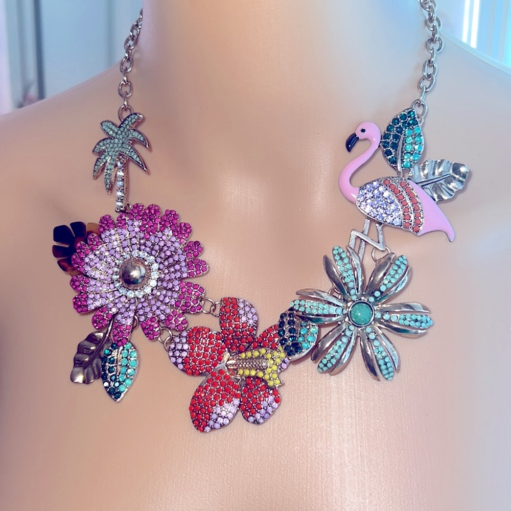 New Gemma Layne
Embellished Tropical Statement Necklace - Picture 4 of 6